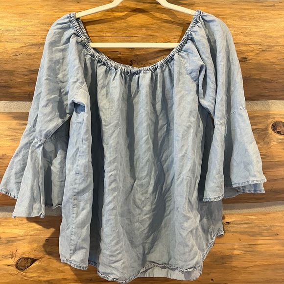 Harve Benard Chambray Off the Shoulder Top - Picture 1 of 2